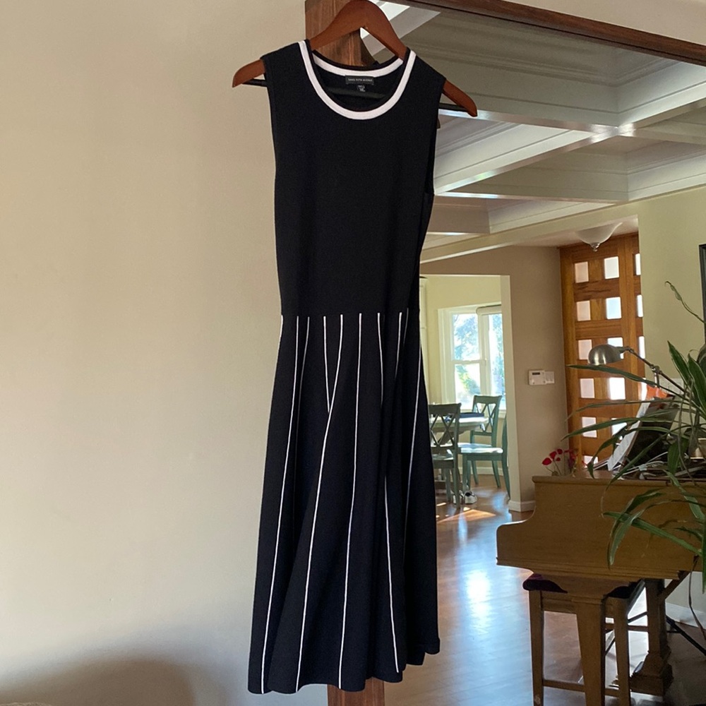 Saks fifth avenue sleeveless sweater dress. Perfect for the office